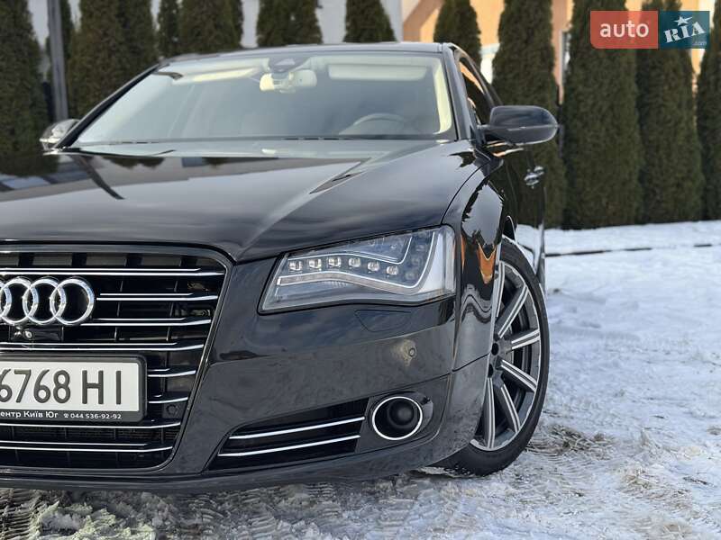 Седан Audi A8 2013 в Луцке