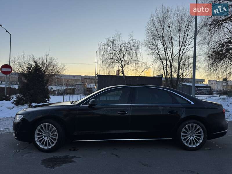 Седан Audi A8 2015 в Киеве