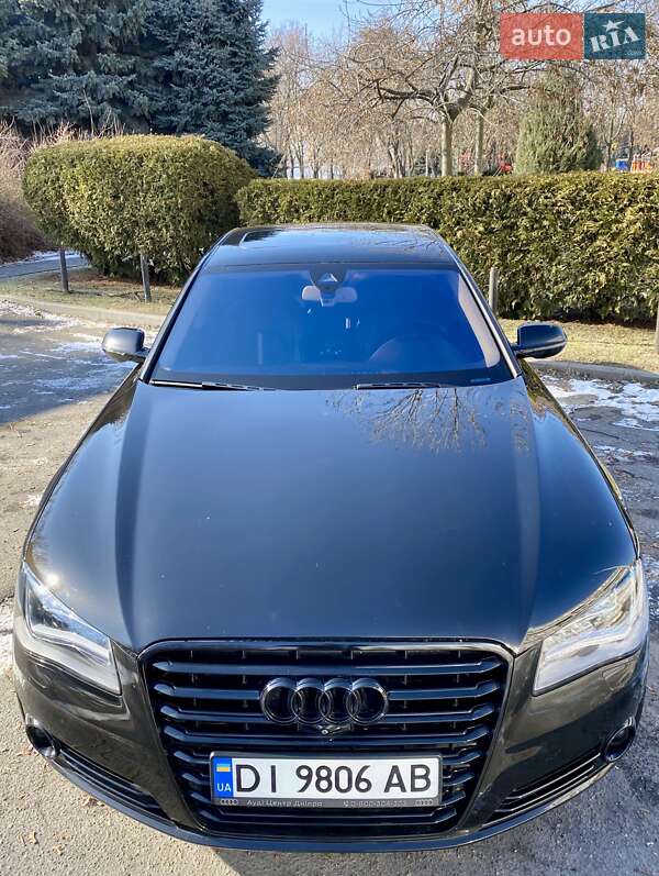 Седан Audi A8 2013 в Дніпрі