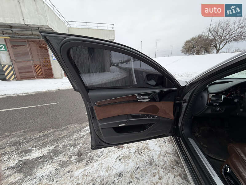 Седан Audi A8 2011 в Києві