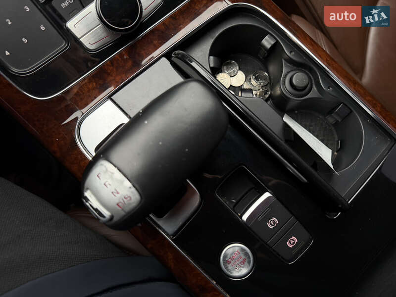 Седан Audi A8 2011 в Києві