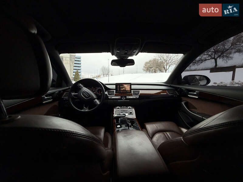 Седан Audi A8 2011 в Києві