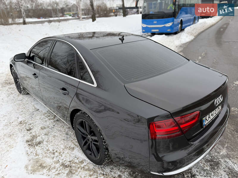 Седан Audi A8 2011 в Києві