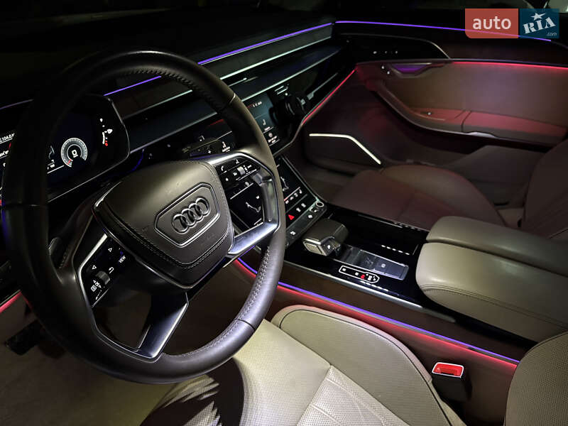 Седан Audi A8 2020 в Киеве