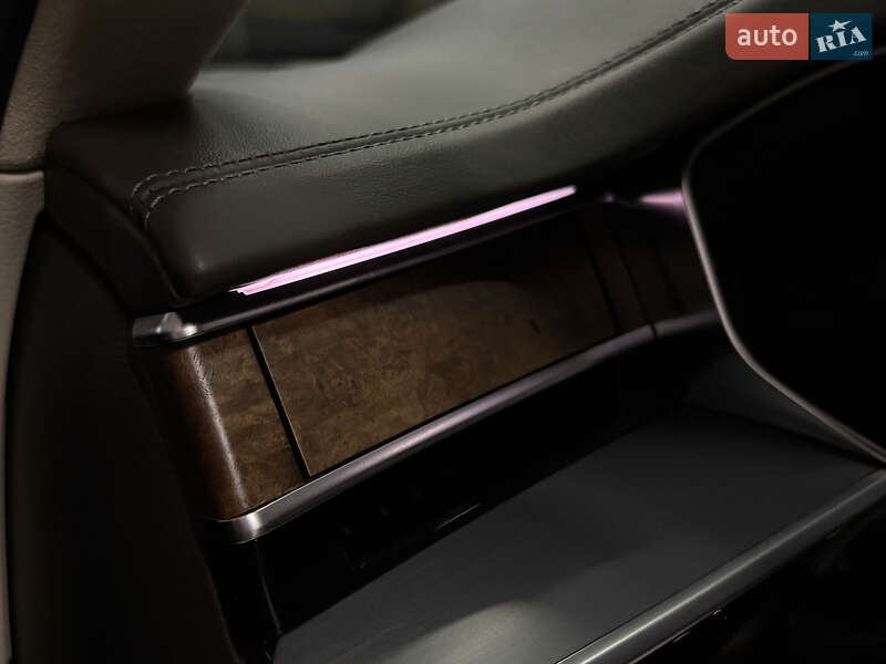 Седан Audi A8 2020 в Киеве