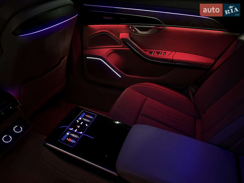 Седан Audi A8 2020 в Киеве