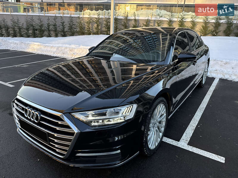 Седан Audi A8 2021 в Киеве