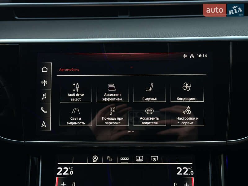 Седан Audi A8 2021 в Киеве