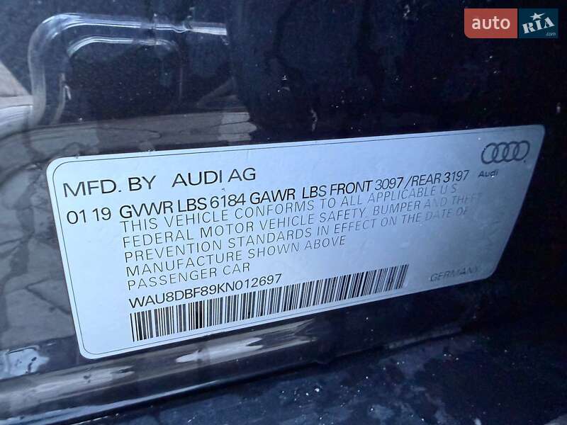 Седан Audi A8 2019 в Луцке