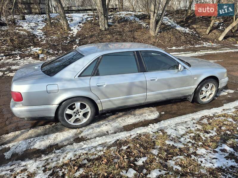 Седан Audi A8 1999 в Полтаве
