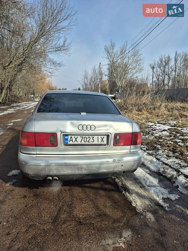 Седан Audi A8 1999 в Полтаве