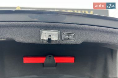 Седан Audi A8 2017 в Киеве