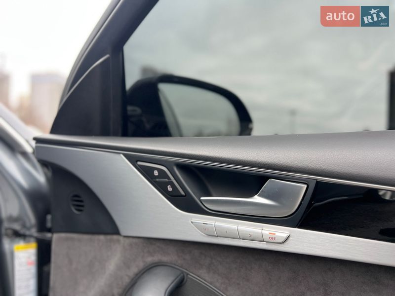 Седан Audi A8 2017 в Києві фото 30 Седан Audi A8 2017 в Києві