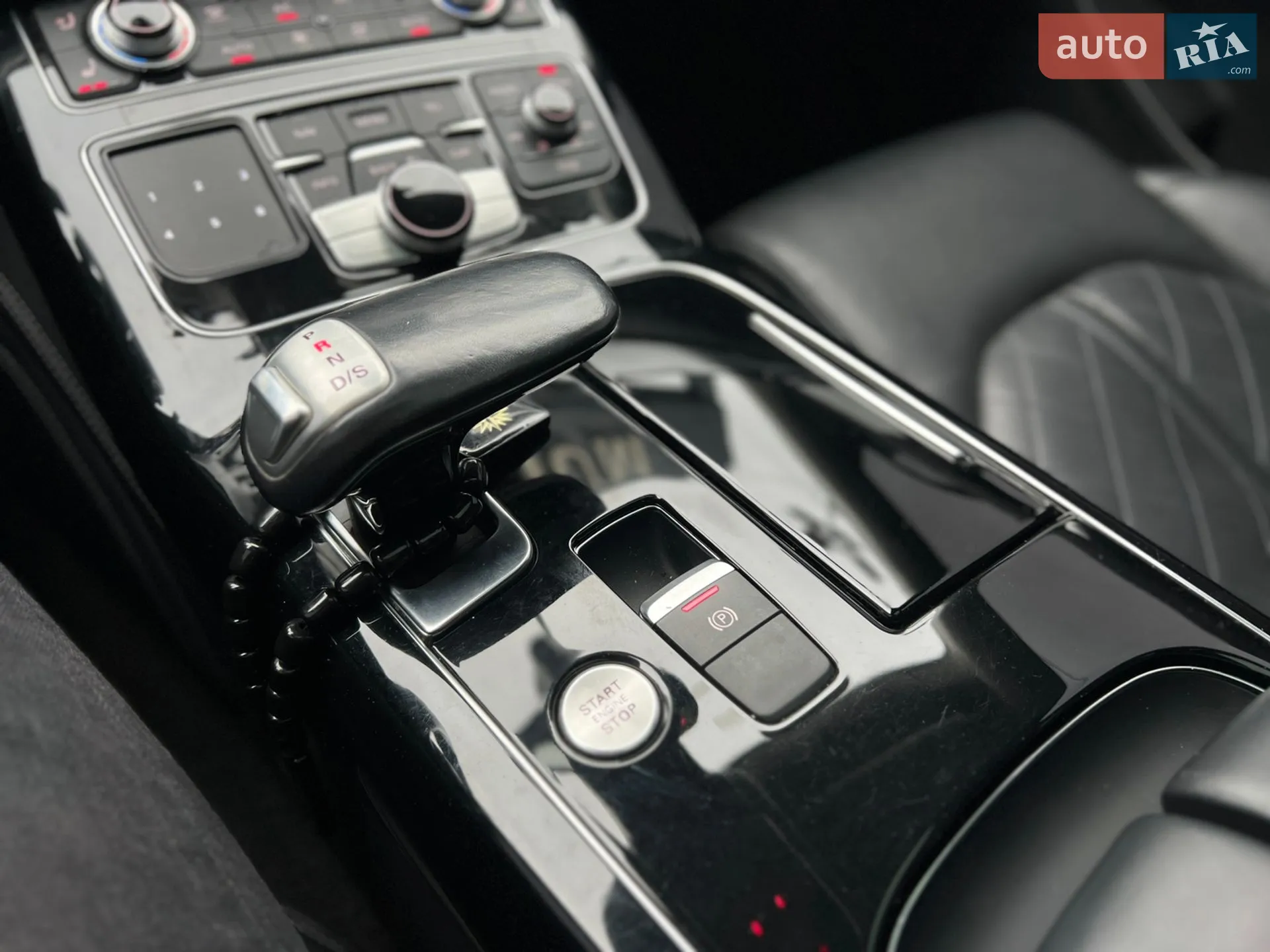 2017 Audi A8 - мініатюра 41