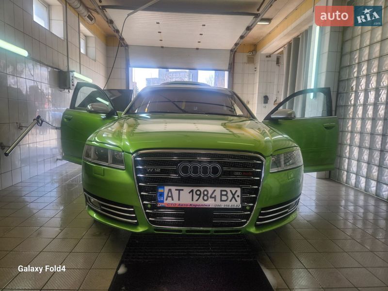 Седан Audi A8 2005 в Яремчі