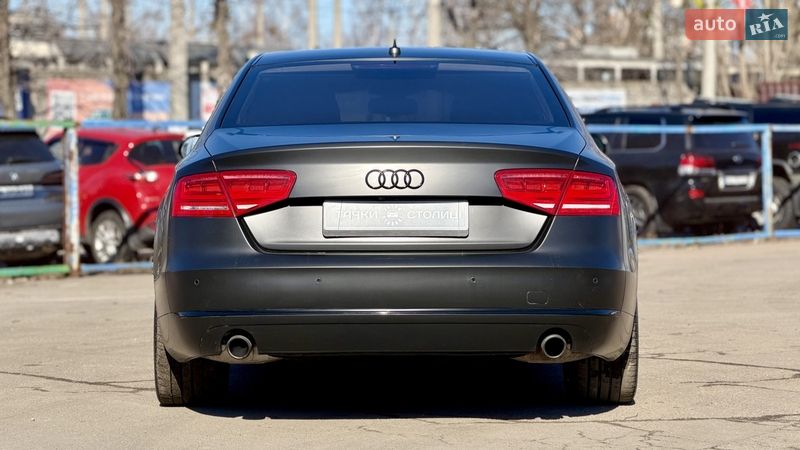 Седан Audi A8 2013 в Києві