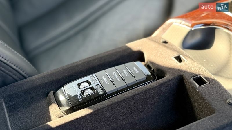 Седан Audi A8 2013 в Києві