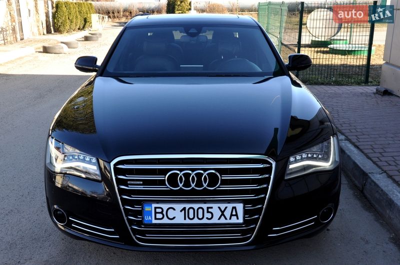 Седан Audi A8 2013 в Львові