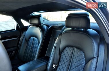 Седан Audi A8 2013 в Львове