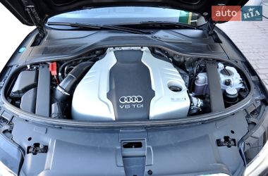 Седан Audi A8 2013 в Львове