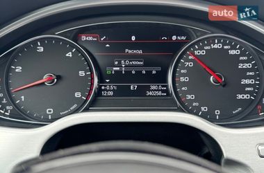 Седан Audi A8 2013 в Львове