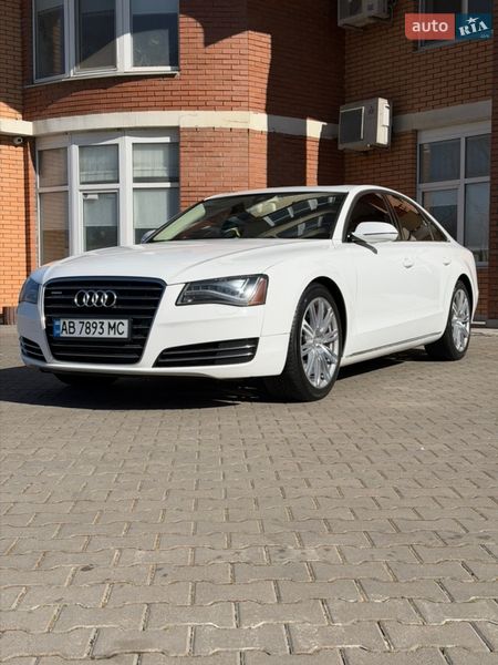 Седан Audi A8 2012 в Одесі