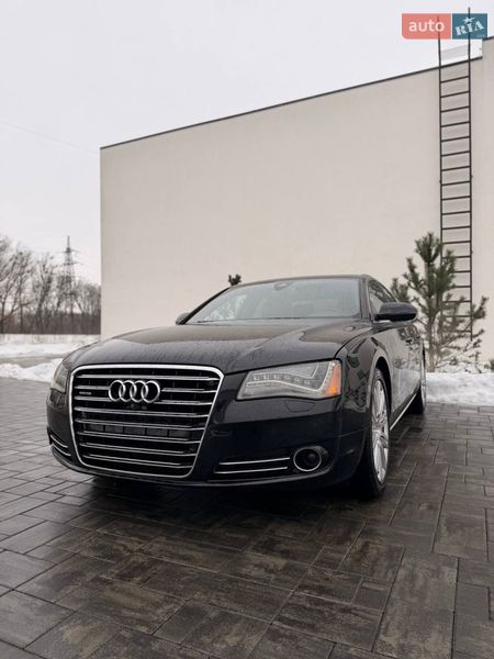 Седан Audi A8 2013 в Луцьку