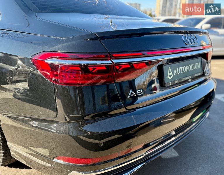 Седан Audi A8 2022 в Киеве
