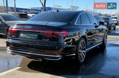 Седан Audi A8 2022 в Киеве