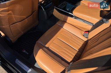 Седан Audi A8 2022 в Киеве