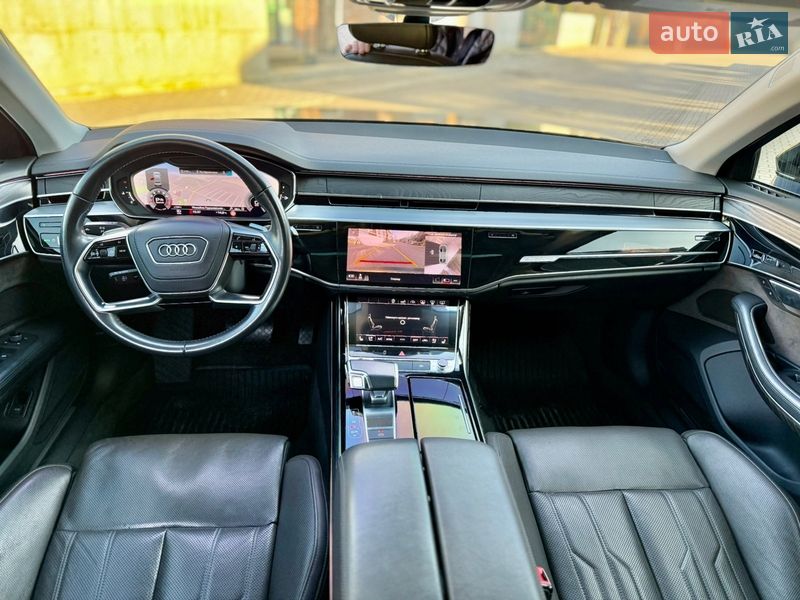 Седан Audi A8 2020 в Чернівцях