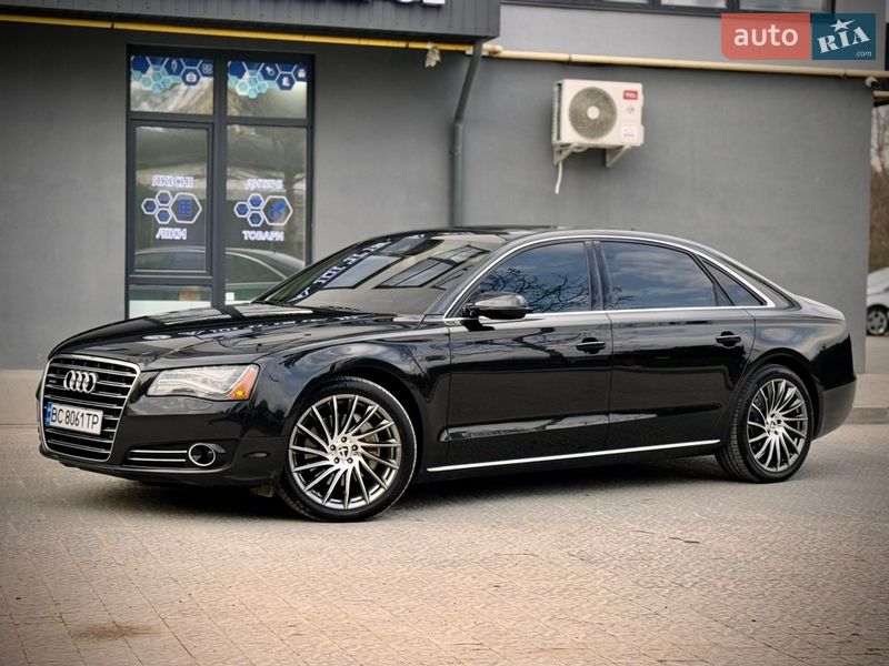 Седан Audi A8 2013 в Львове