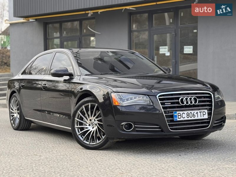 Седан Audi A8 2013 в Львове