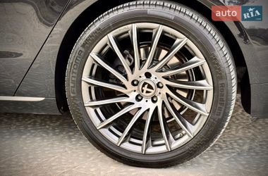 Седан Audi A8 2013 в Львове