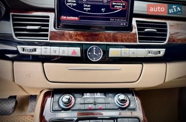 Седан Audi A8 2013 в Львове