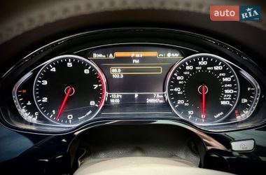 Седан Audi A8 2013 в Львове