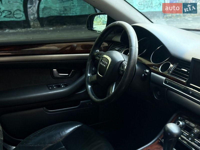 Седан Audi A8 2006 в Одессе