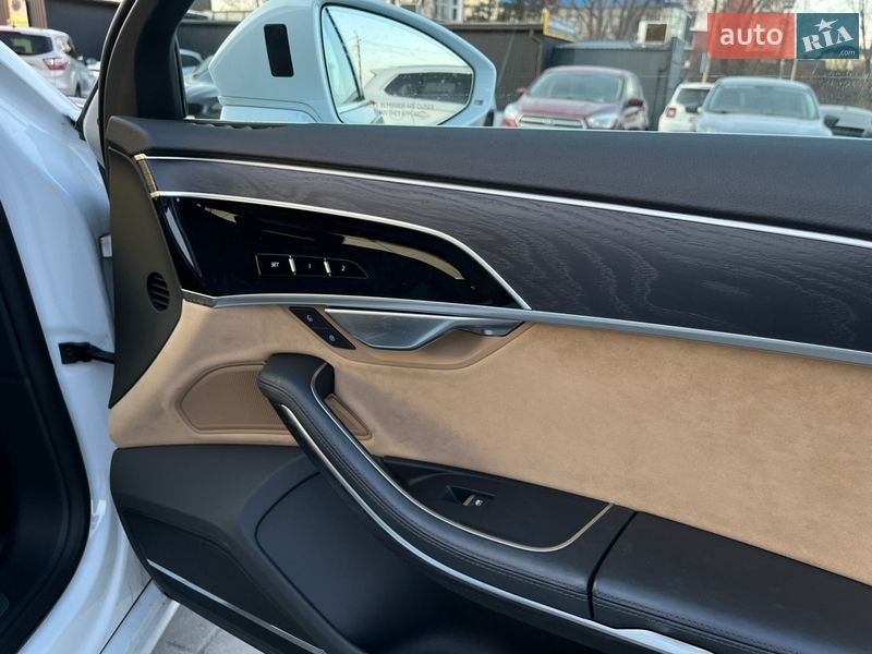 Седан Audi A8 2018 в Львове фото 28 Седан Audi A8 2018 в Львове