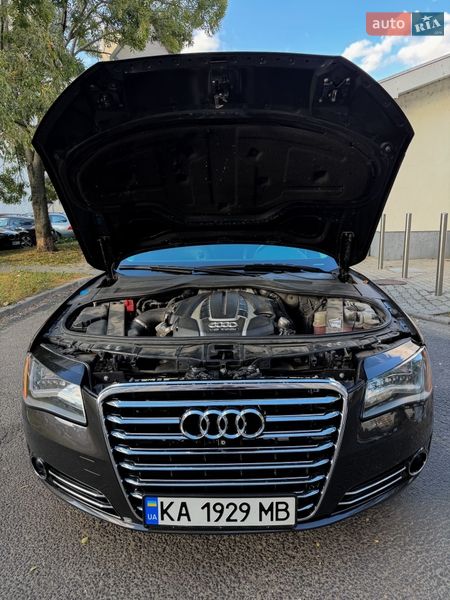Седан Audi A8 2014 в Береговому