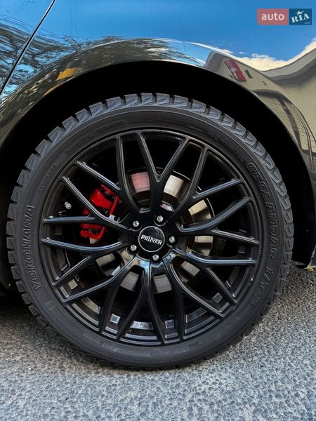 Седан Audi A8 2014 в Береговому