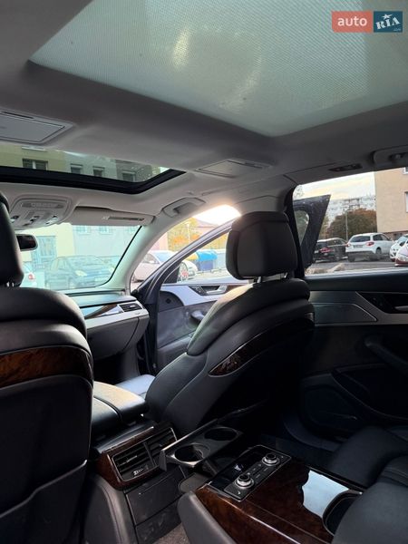 Седан Audi A8 2014 в Береговому