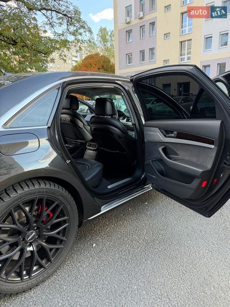 Седан Audi A8 2014 в Береговому