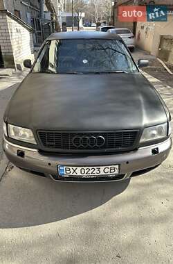 Седан Audi A8 1995 в Запорожье