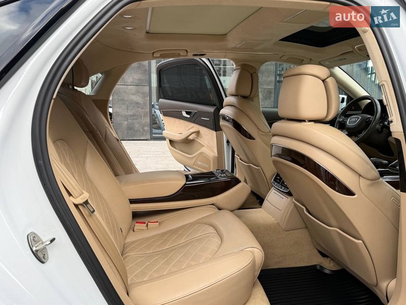 Седан Audi A8 2014 в Киеве