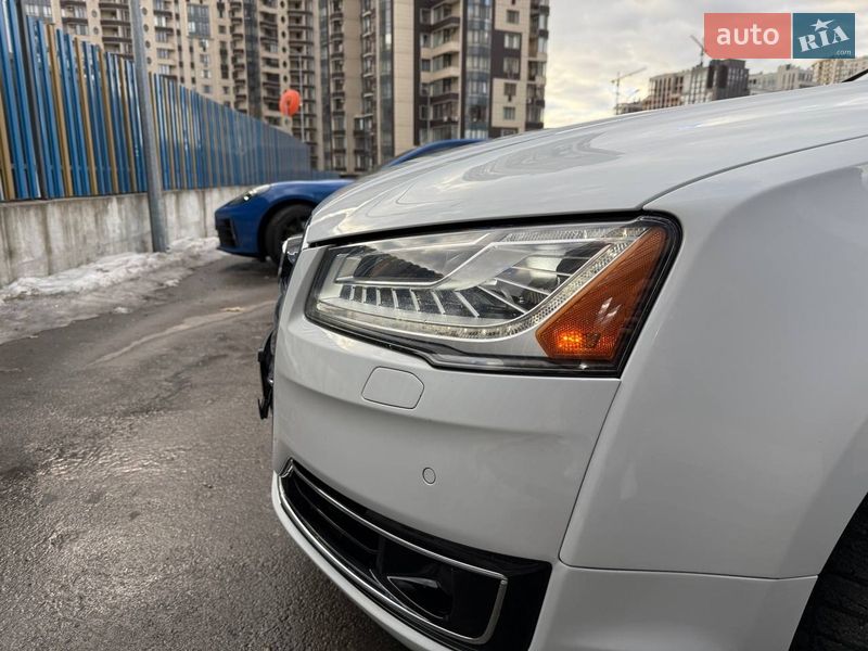 Седан Audi A8 2014 в Києві