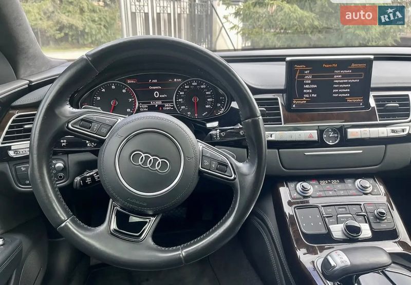 Седан Audi A8 2016 в Києві