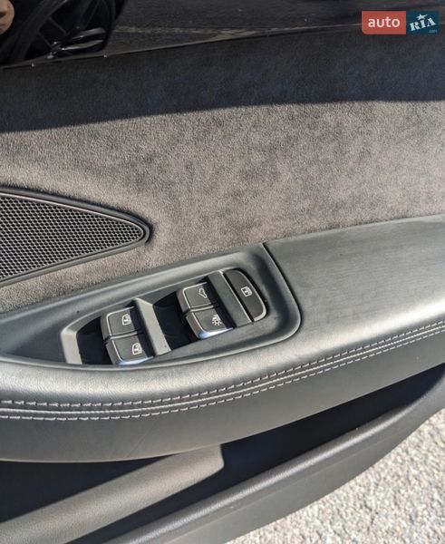 Седан Audi A8 2016 в Києві