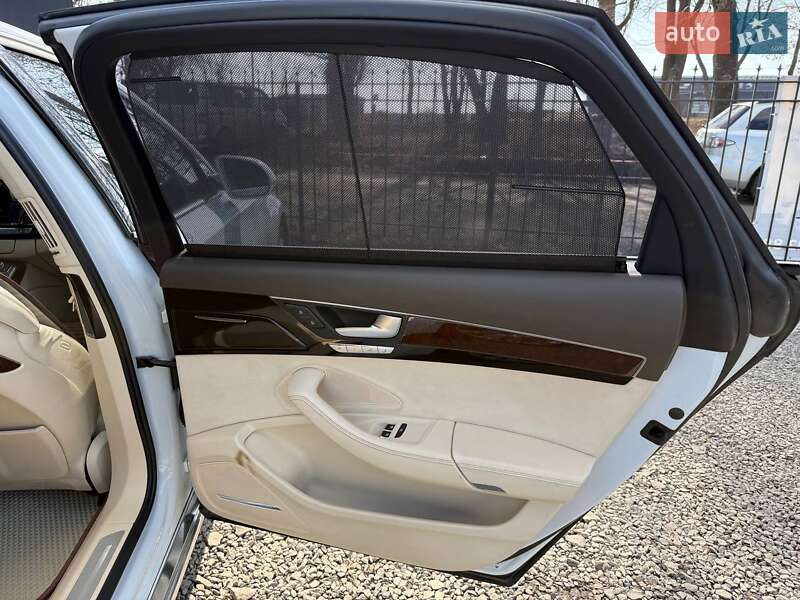 Седан Audi A8 2012 в Хмельницком