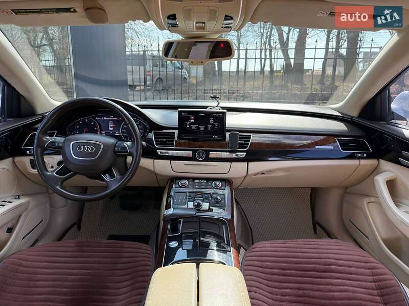 Седан Audi A8 2012 в Хмельницком