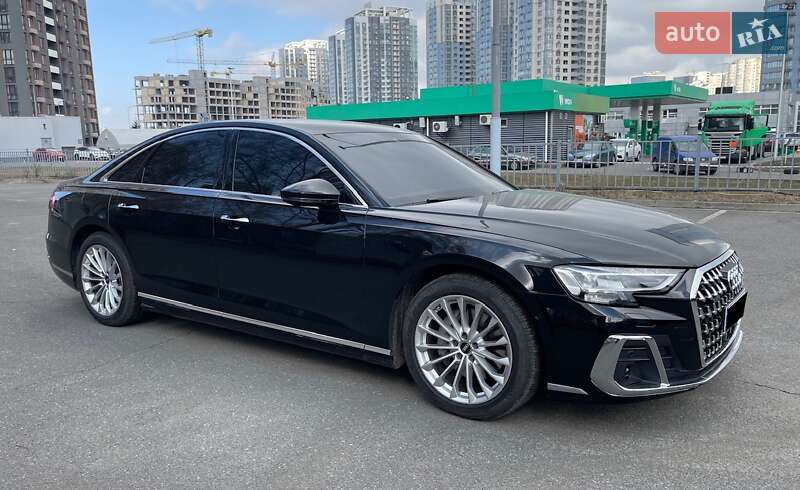 Седан Audi A8 2025 в Києві